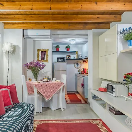 Diana Romantic Loft * Roma