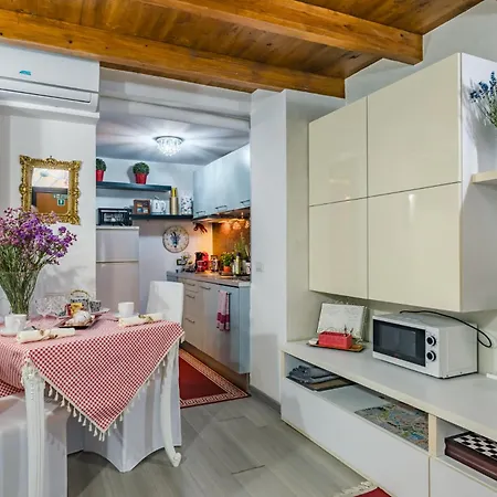 Daire Diana Romantic Loft Roma